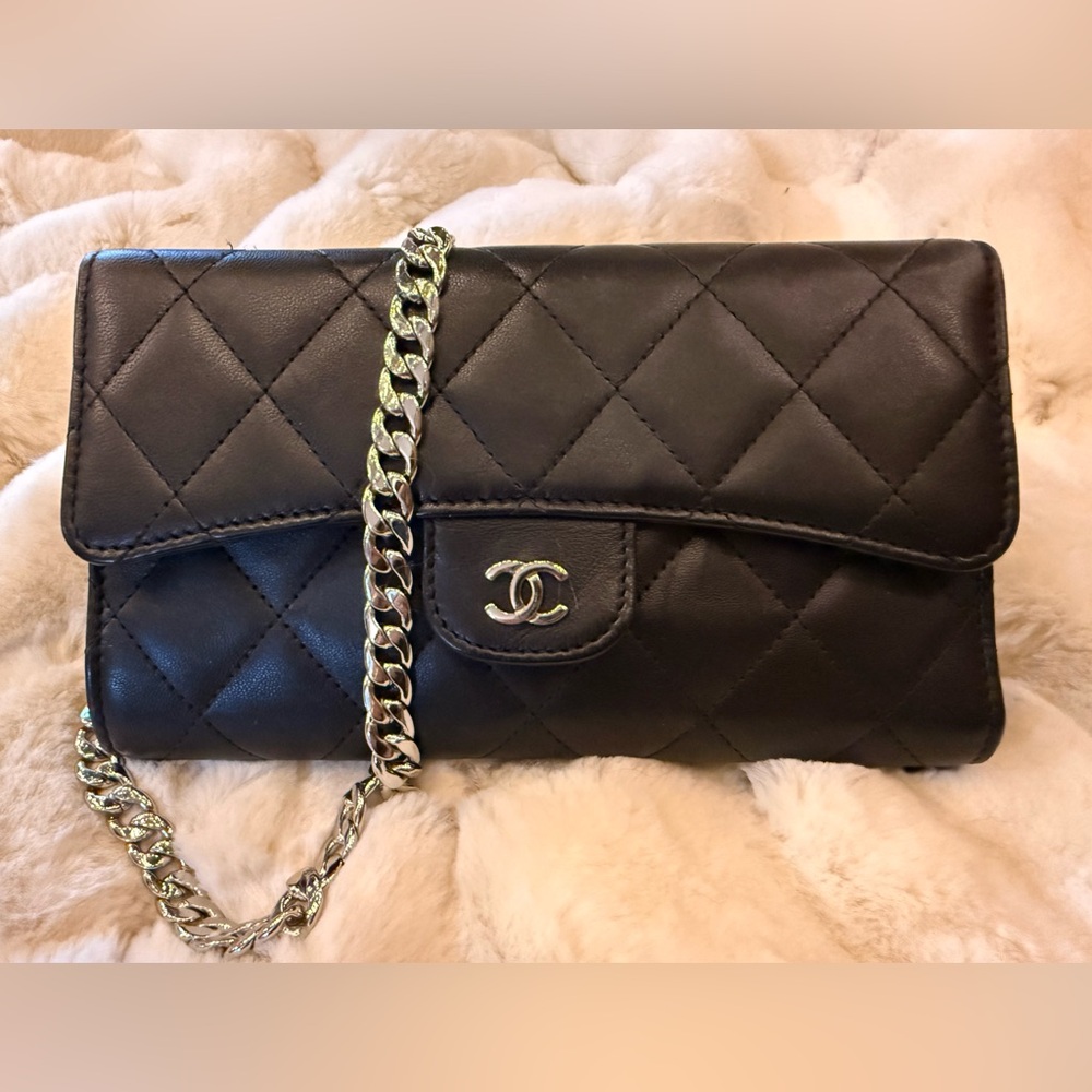 Chanel Black Lambskin Leather Quilted Classic Wallet!